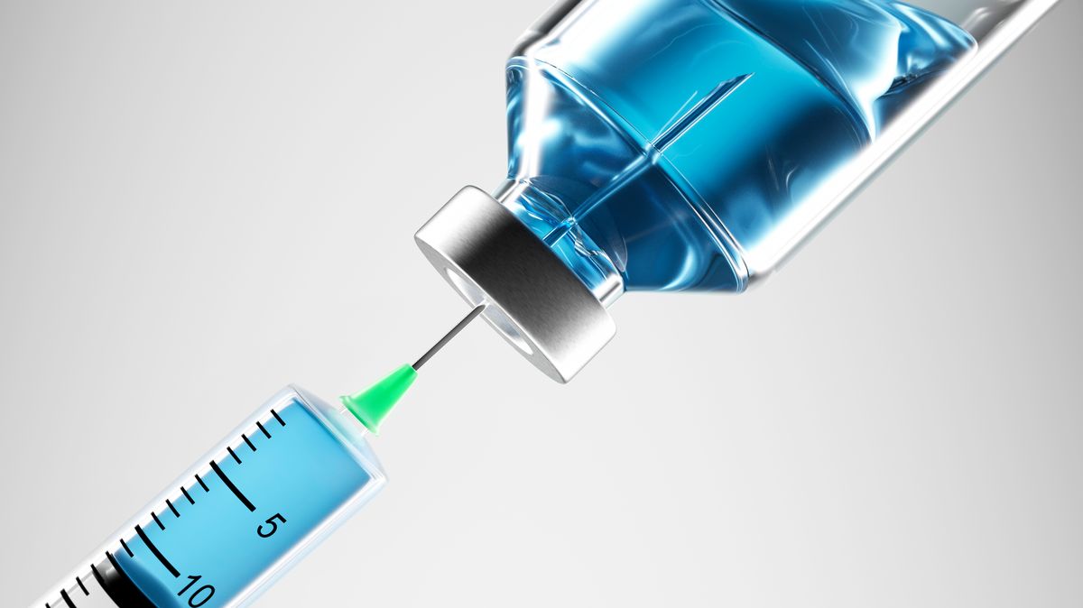 Očkování s nakoupenými čínskými stříkačkami více bolí, hrozí i infekce